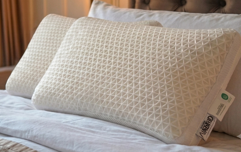 Air Grid Deluxe Classic Pillow